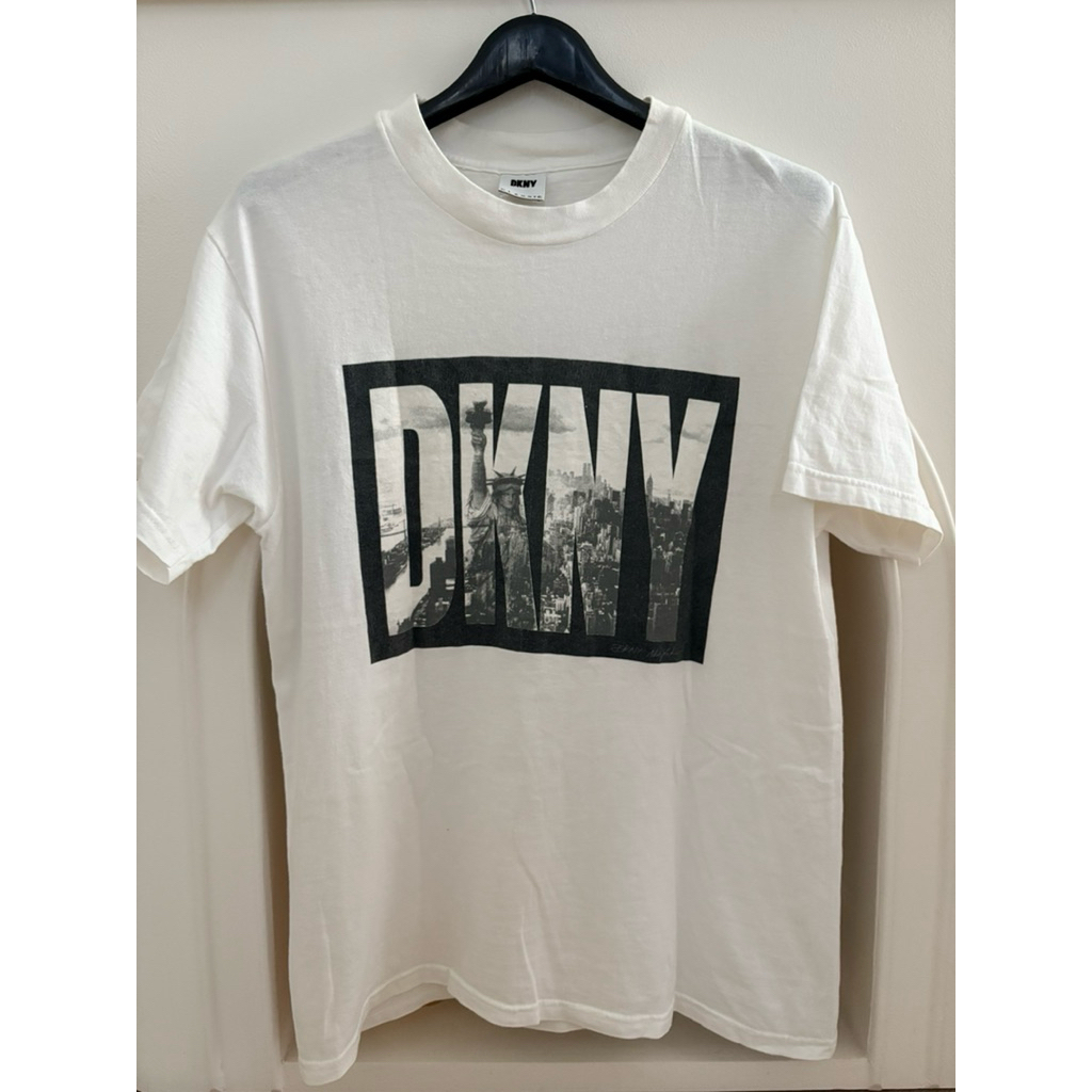 เสื้อ DKNY : DKNY New York