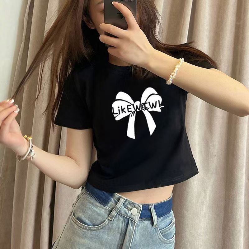 เสื้อครอปแขนสั้น ลายโบว์ LIKEWTWI E8018