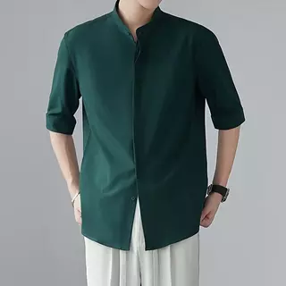 จัดส่งจากประเทศไทย ONE-WE เสื้อเชิ้ต ทรงหลวม แฟชั่นฤดูร้อน การออกแบบแกะสลักกลวง เสื้อนักศึกษาแขนสั้น แฟชั่นชาย