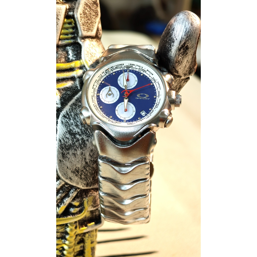 Ok Holeshot watch:นาฬิกาสไตล์ Y2K สปอร์ต สายชุบโครมด้าน หน้าปัดสีน้ำเงิน ดีไซน์เท่ แฟชั่นยูนิเซ็กซ์