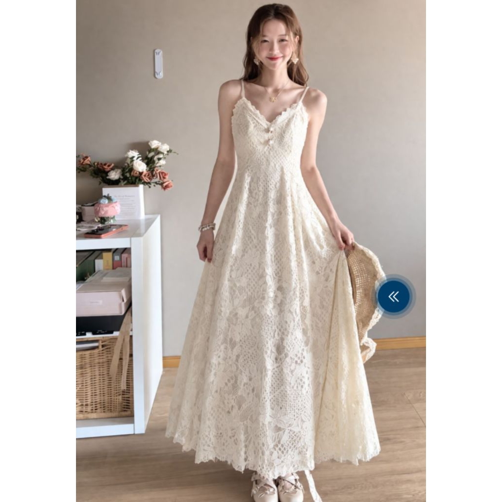 เดรสยาวลูกไม้ สไตล์ฝรั่งเศสผสมจีนร่วมสมัย ลุคหรูดูแพง ดีไซน์เข้ารูปช่วงเอวใส่แล้วดูสวยโดดเด่น สง่างาม มีเสน่ห์มาก