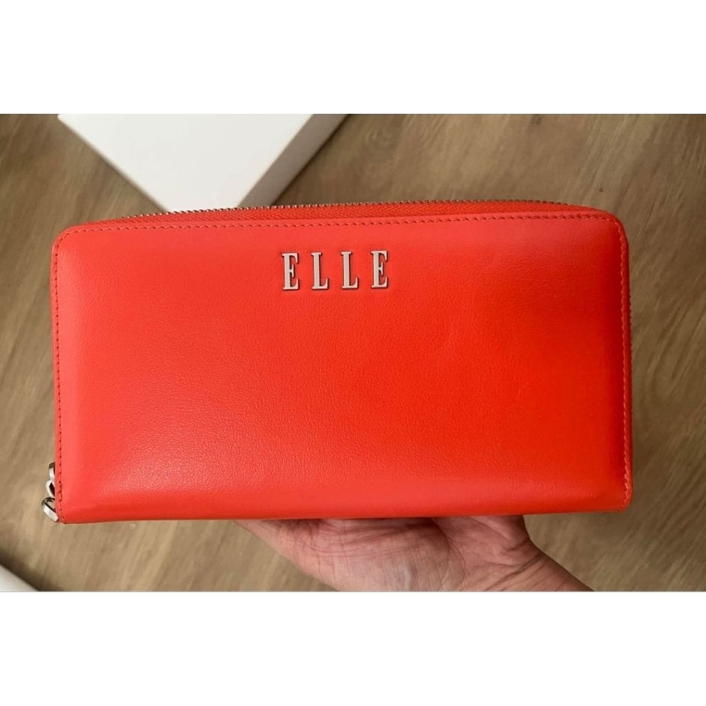 กระเป๋าสตางค์ Elle มือสอง