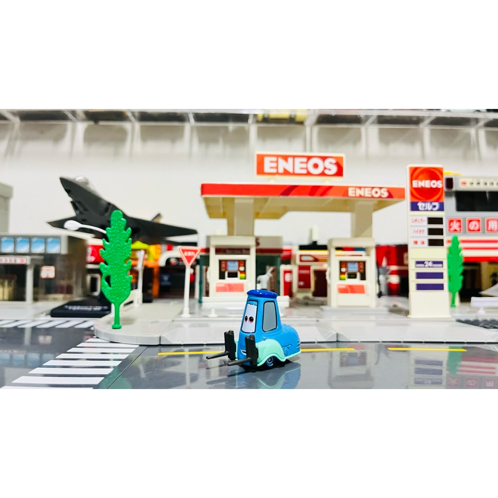 Tomica Premium Disney/Pixar McQueen Collection : Cars - Guido