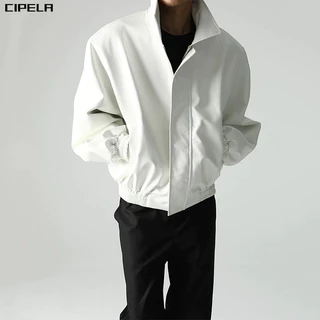 CIPELA เสื้อแจ็คเก็ตหนัง PU หรูหราสําหรับผู้ชาย อเมริกันย้อนยุคหลวมไหล่แผ่นเที่ยวบินแจ็คเก็ต ใส่ได้ทุกวัน ส่งเร็วแน่นอน！