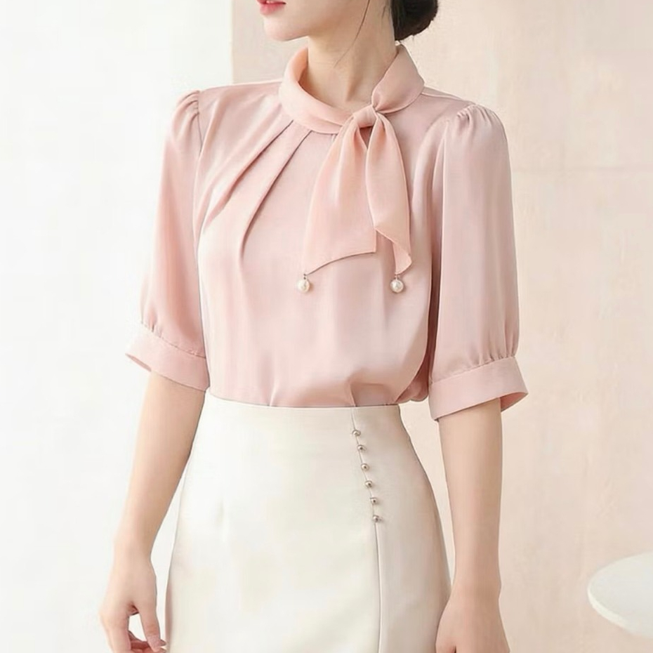 เสื้อเชิ้ตแขนสั้น ขอบผูกโบว์ติดมุกสองเม็ด เนื้อผ้าใหม่ สำหรับผู้หญิงในฤดูร้อน