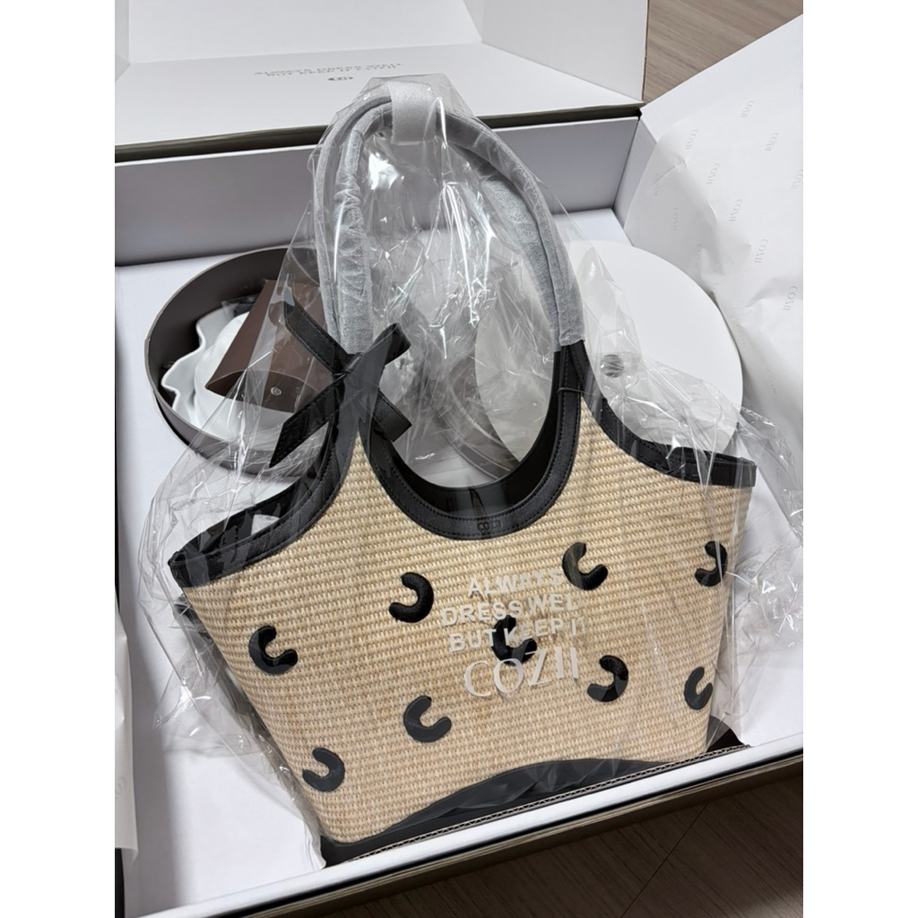 cozii bag 👜 Small Colbie Raffia