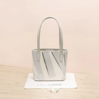 พร้อมส่งในไทย Rally x UNO City Tote (Limited)