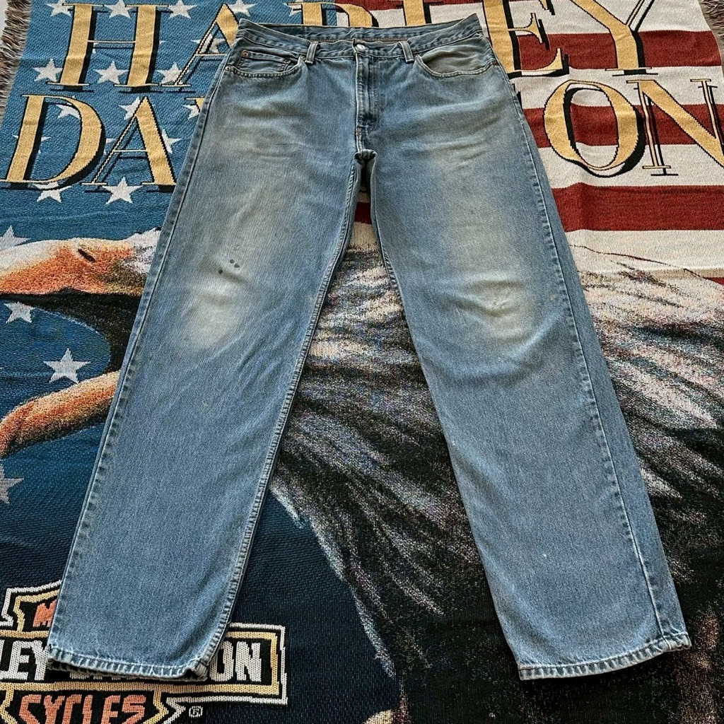 L84 levi’s 550 เอว36“ สะโพก44” ยาว47“ ขา8.5”