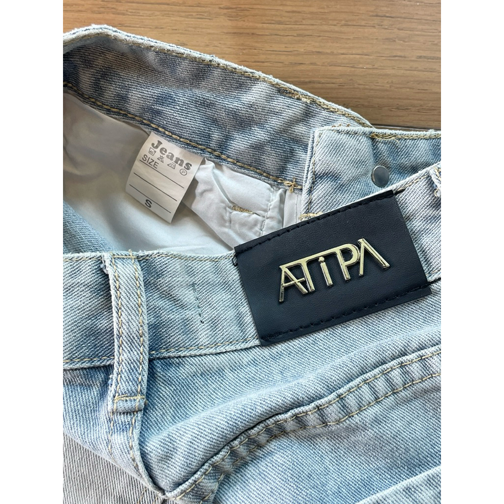 ATIPA - กางเกงยีนส์ ขาตรง สีอ่อน S
