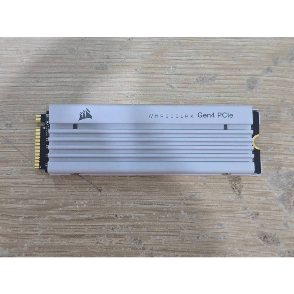 CORSAIR MP600 PRO LPX SSD M.2 NVME GEN4 2 TB รองรับ PS5 มีประกัน 11/2028 สีขาว ไม่มีกล่อง