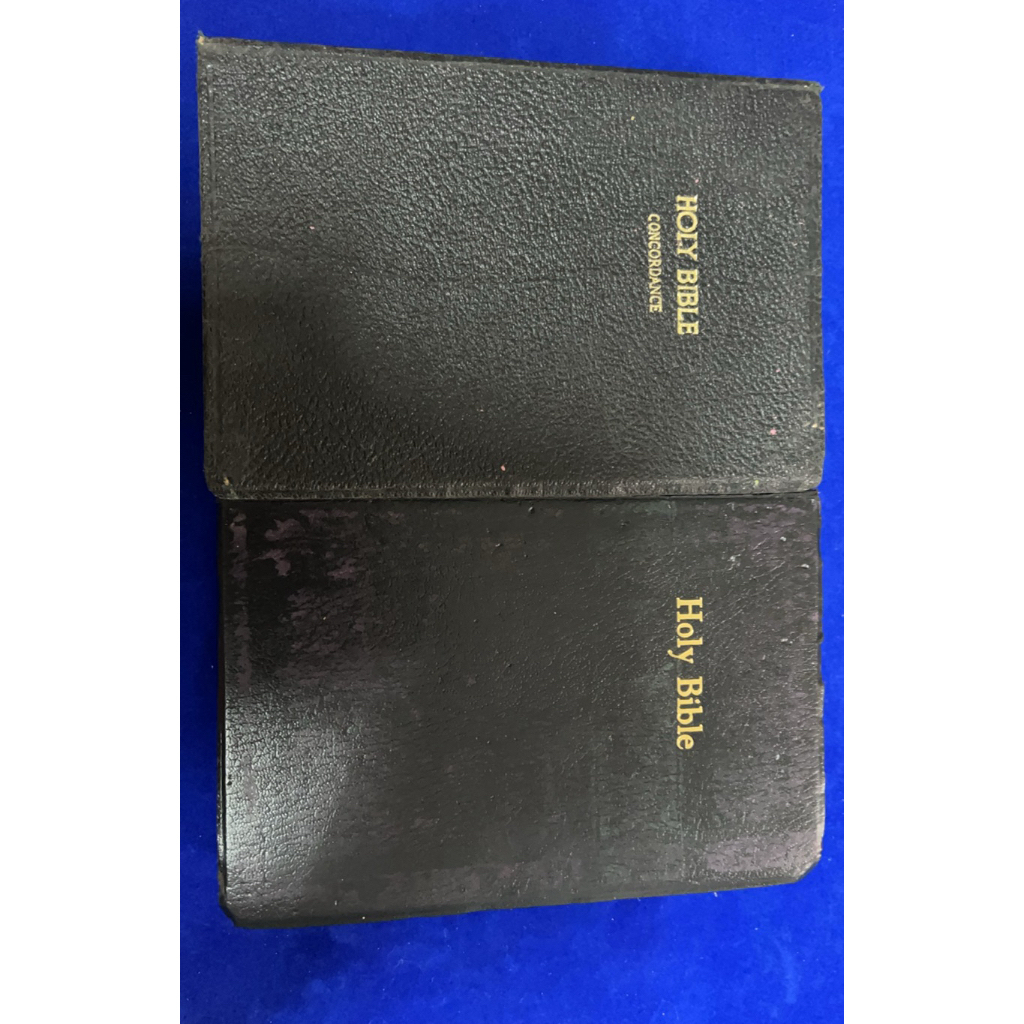 holy bible มือสอง สภาพเก่า