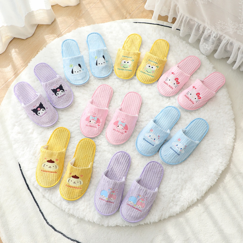 พร้อมส่ง!! รองเท้าแตะ สลิปเปอร์ ลายการ์ตูน ใส่เดินในบ้าน หรือพกพาสำหรับเดินทาง ซักได้ทำจากกำมะหยี่ปะการัง