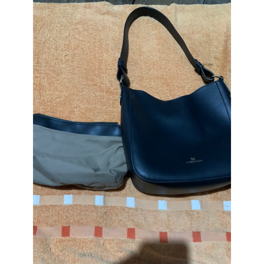 กระเป๋าMosdoomสีดำ👛👜