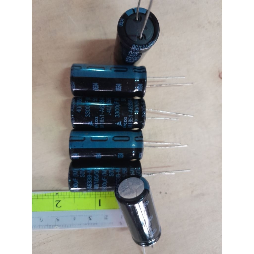 caption   50V/3300uf