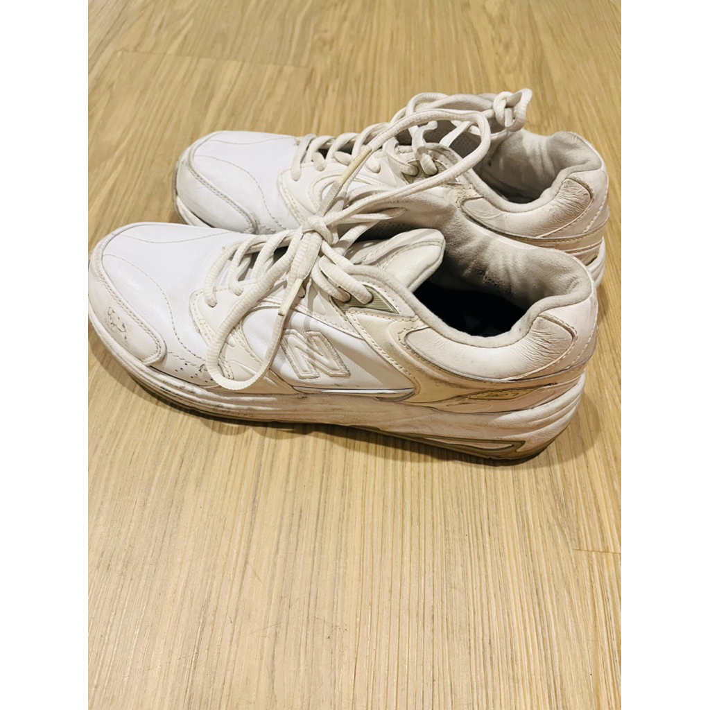 รองเท้ามือสอง New Balance เบอร์38