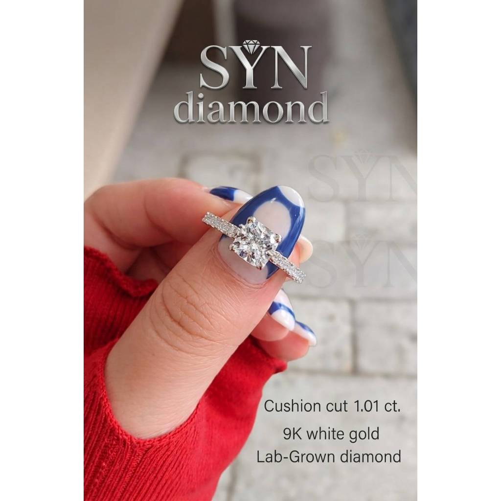 แหวน cushion cut 1.01ct.E-VS2 IGI Cert.เพชรเล็ก 20pcs.|0.42ct. 9k white gold 2.2g.(SZ.52.5) / Lab Gr