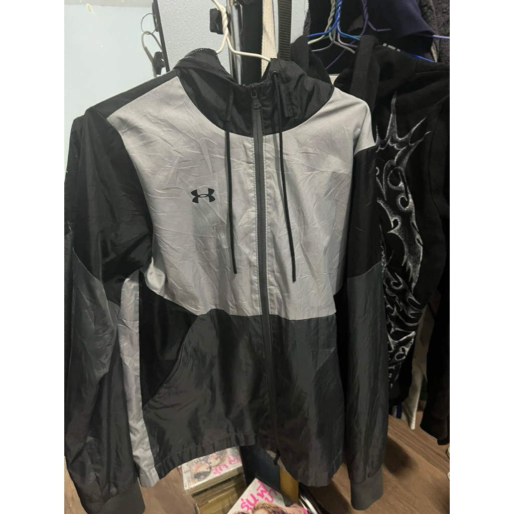 เสื้อกันหนาว Under Armour