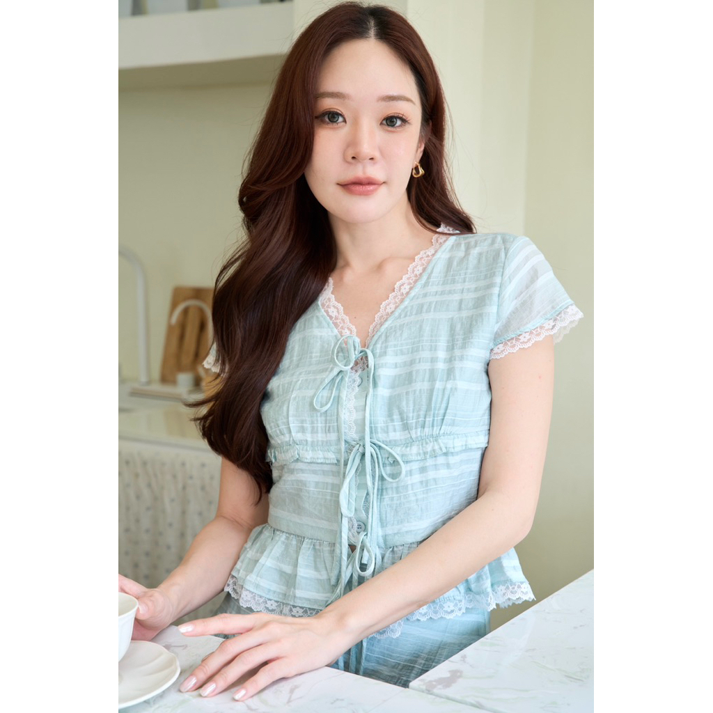 ร230 “ริโกะเซท ฟ้าอมเขียว(โทนใหม่) พร้อมส่งครบsize ครีมหมดรอลอท2คะ เซทเสื้อคอวีผูกหน้า ผ้านิ่มละมุน