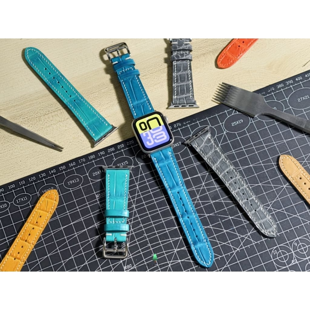 Genuine crocodile leather watch strap. สายนาฬิกา Ap. Watch หนังจระเข้แท้