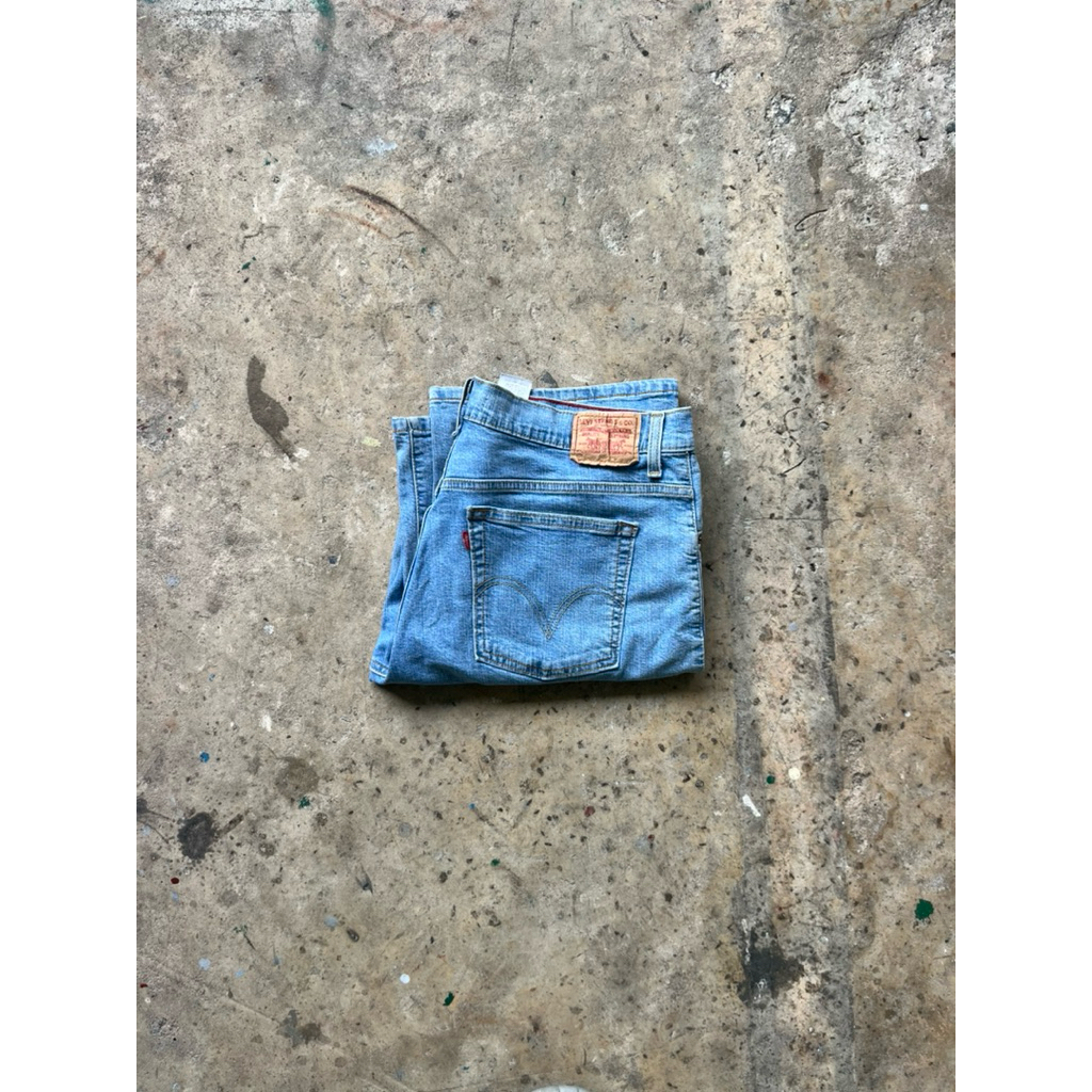 Levi’s 550 relaxed boot cut (เอว39)