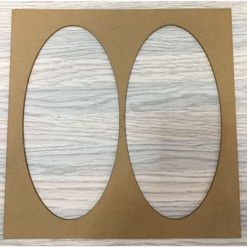 บล๊อกกล้วยหนึบแแผ่นอะคิลิกใส 20x20cm หนา 2 mm 2 ช่อง