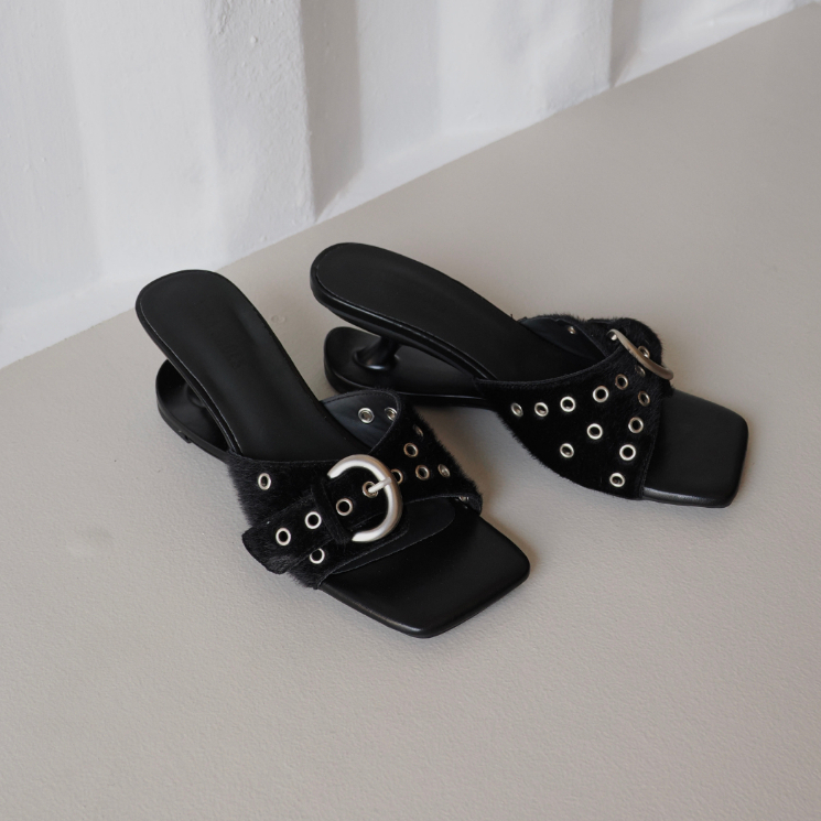Buckle Muse Sandals - รองเท้ามีส้น หัวเข็มขัด