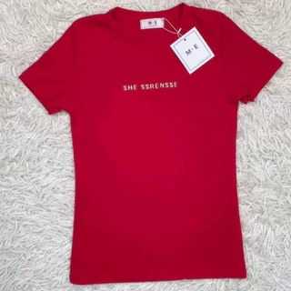 เสื้อยืดคอกลมแขนสั้น รีดเพชร ลาย SHE SSRENSSE