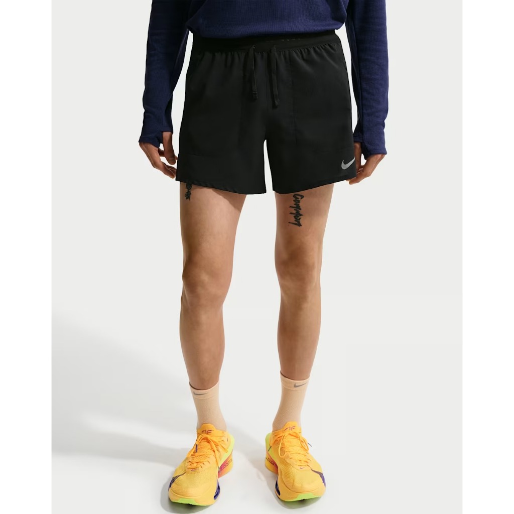 กางเกงวิ่งขาสั้น 5 นิ้วมีซับในผู้ชาย Nike Stride Dri-FIT ของแท้ ป้ายไทย