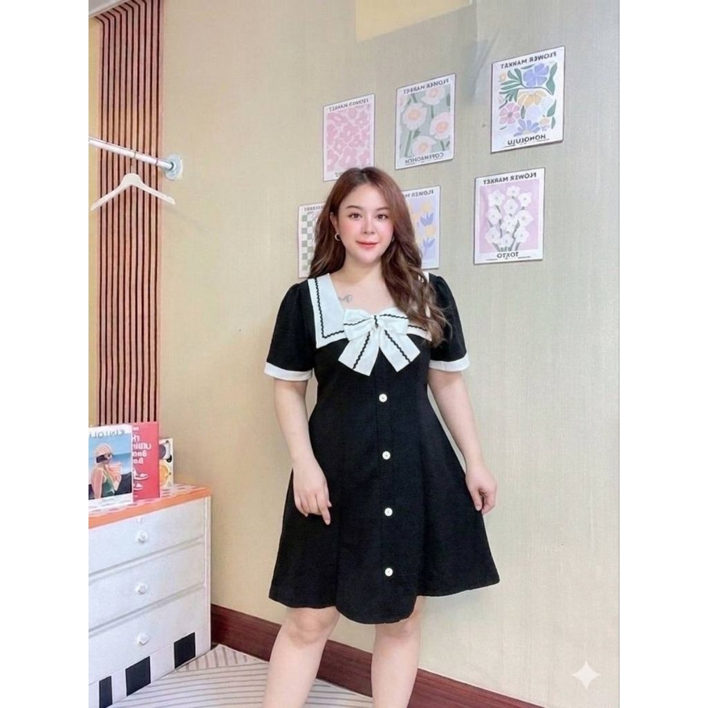 NEW ชุดเดรสสาวอวบ ผ้ายืดวูลเวฟสีพื้น แต่งกระดุมและคอปก ติดโบว์ สม็อคเอวด้านหลังขนาดฟรีไซส์รอบอก 40-47  นิ้ว
