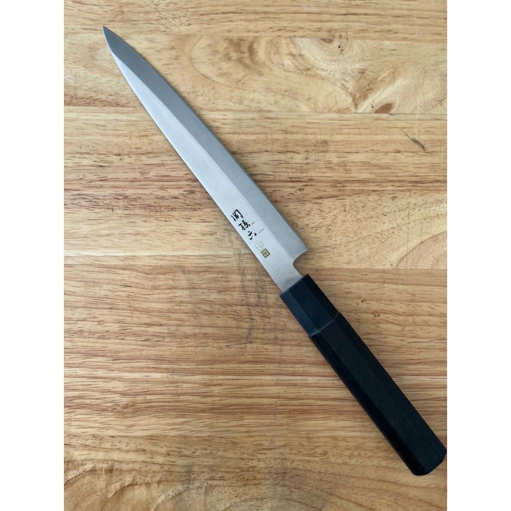 KAI seki Magoroku Yanagiba(210mm)