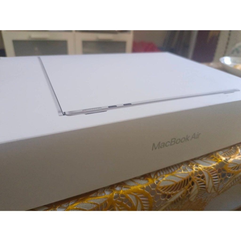 กล่องเปล่าแท้ Apple MacBook Air 13" / 13.6" (M4 / M3 / M2) ของแท้จากศูนย์ ขนาด 33.5 × 24.5 × 7 ซม. โ