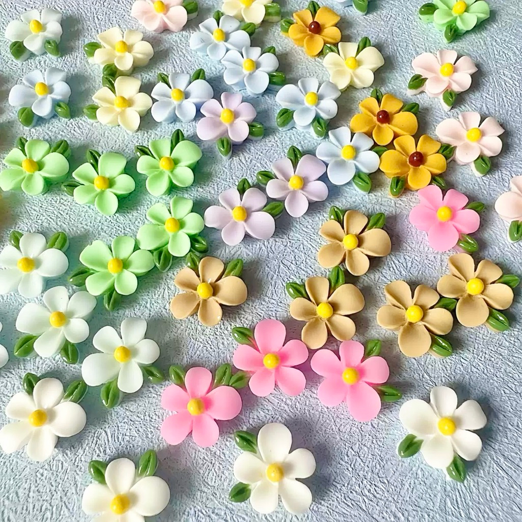 [100 ชิ้น] เรซิ่นดอกไม้ ดอกพุด ดอกลีลาวดี คละสี ขนาด(13.5*12mm）พร้อมส่งในไทย