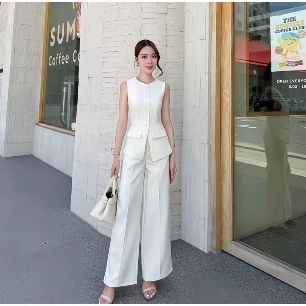 ชุดเซท ‘ผ้าสูทมีลาย (texture นิดๆ ดูมีเส้นใยเล็กๆ) ป้าย vellis closet sz. l