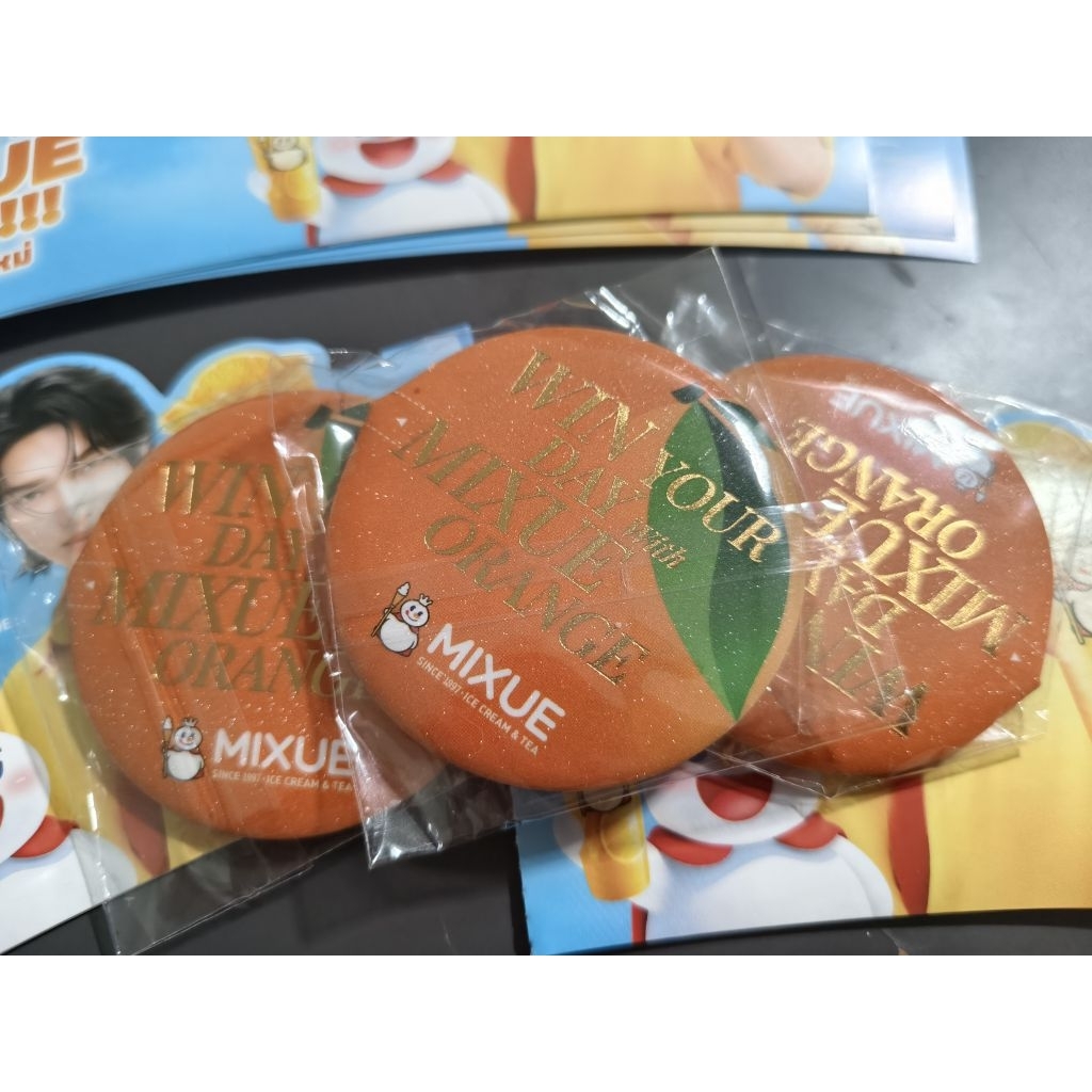 เข็มกลัด ที่ครอบแก้ว วิน เมธวิน Mixue