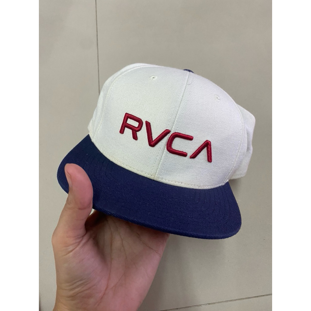 RVCA หมวก สีขาว มือ2