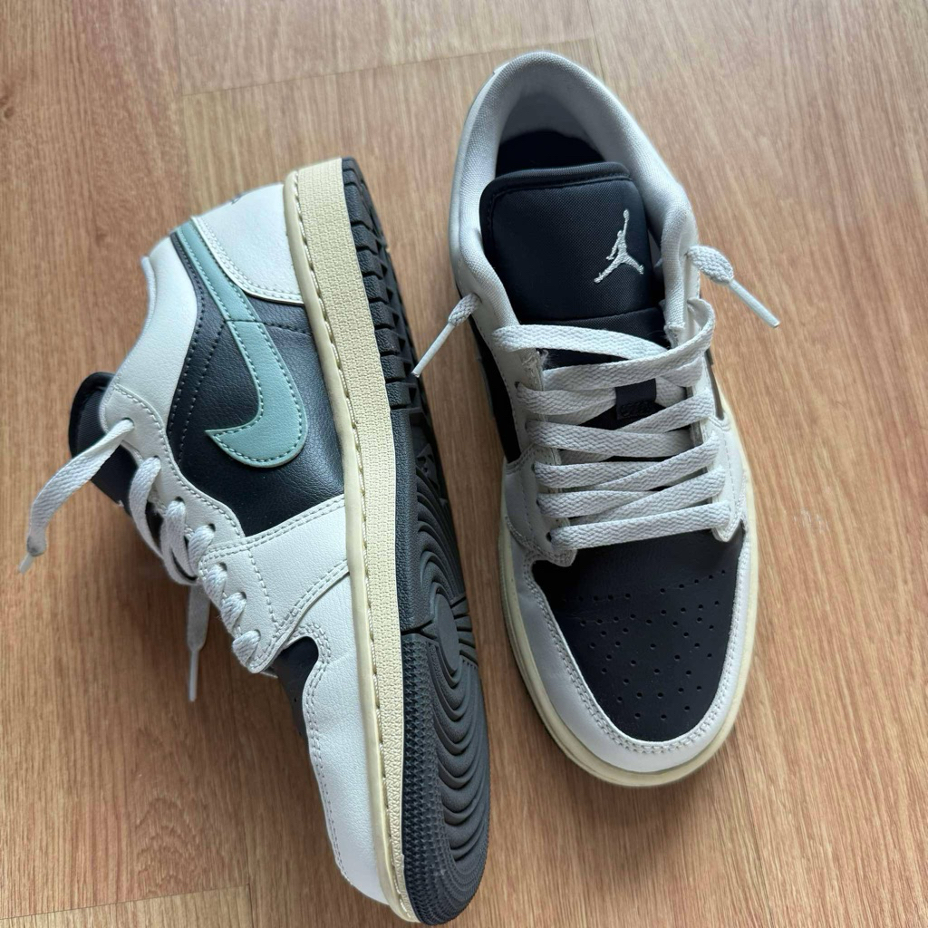 Nike jodan1 low jad smoke size 25cm