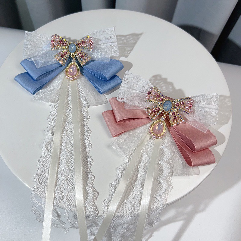 พร้อมส่ง V-34 เข็มกลัดโบว์ โบว์ติดคอเสื้อ เข็มกลัดติดเสื้อ เครื่องประดับเสื้อ อุปกรณ์เสริมตกแต่งสำหรับผู้หญิง