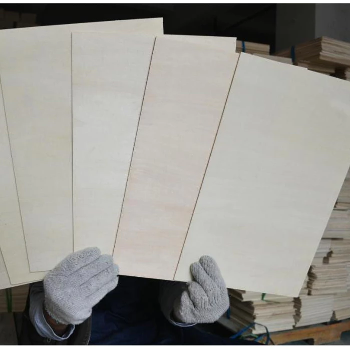 ไม้ (basswood)) อัดเบา,ทำโมเดล,เรือบังคับ,เครื่องบิน ขนาด 21x30 Cm.