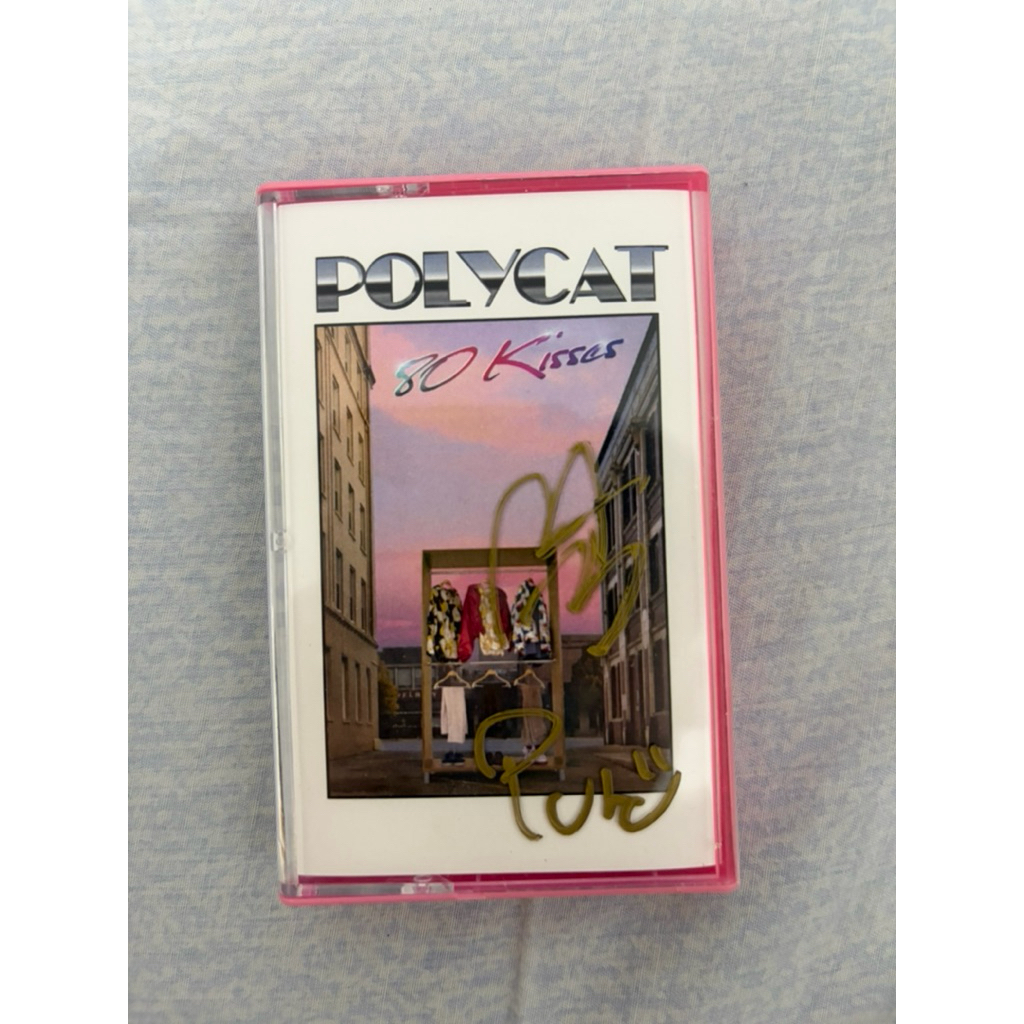 เทป Polycat อัลบั้ม 80 Kissesพร้อมลายเซ็นต์สด มือ2(มีตำหนินิดหน่อยอ่านรายละเอียดก่อนครับ)