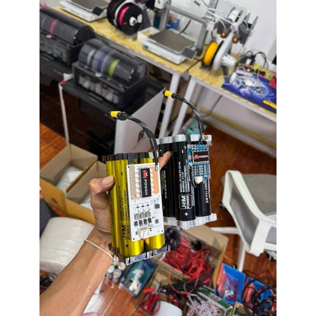 แบตเตอรี่ LeFePo4 4S 15000mAh(15A) 12.8-14.6V 1P  Bms 30A