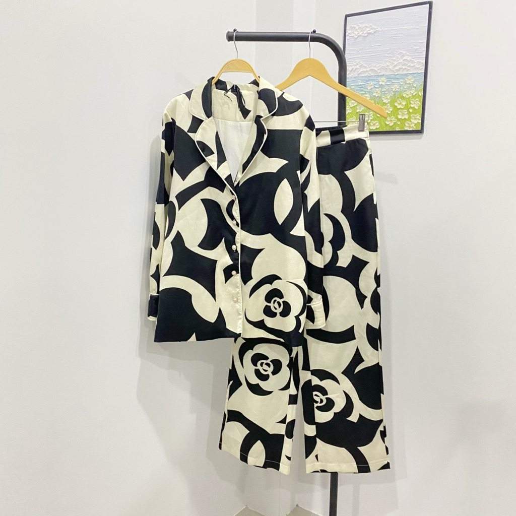 Zoo studio ชุดเซ็ตเสื้อกับกางเกง size S/M