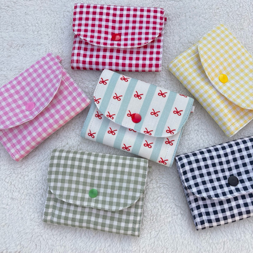 Mini Gingham Fold Wallet กระเป๋าสตางค์พับเล็ก ลายสก็อต ใส่บัตร ใส่เหรียญได้