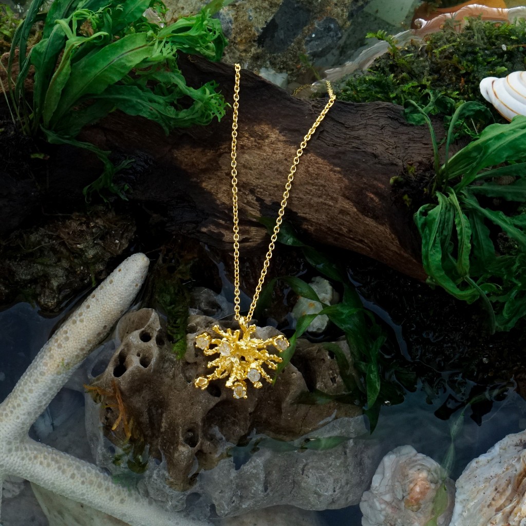 เครื่องประดับ Rock Me Jewelry รุ่น Algae Multi Pendant สร้อยคอ ทองเหลือง ประดับพลอย