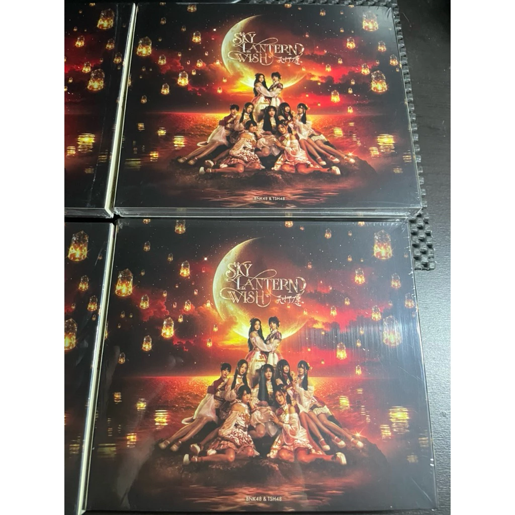 💕(BNK48) TSH48 CD Sky Lantern Wish ยังไม่แกะ ได้ครบทุกอย่าง รูปเมมเบอร์ 1 ใบ คละจาก 18 แบบ และ CD แกะแล้ว พร้อมส่ง💕