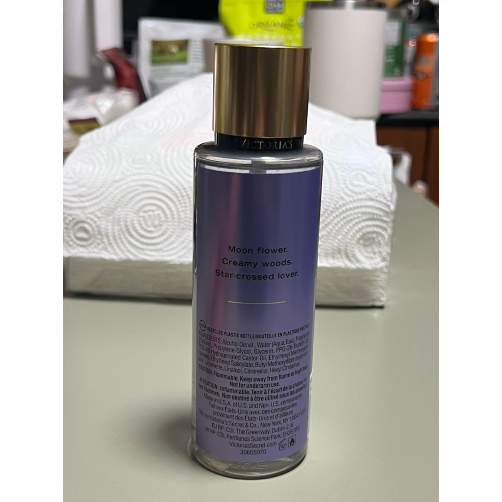 น้ำหอม Victoria’s Secret midnight bloom 250ml. มีการใช้งานแล้ว