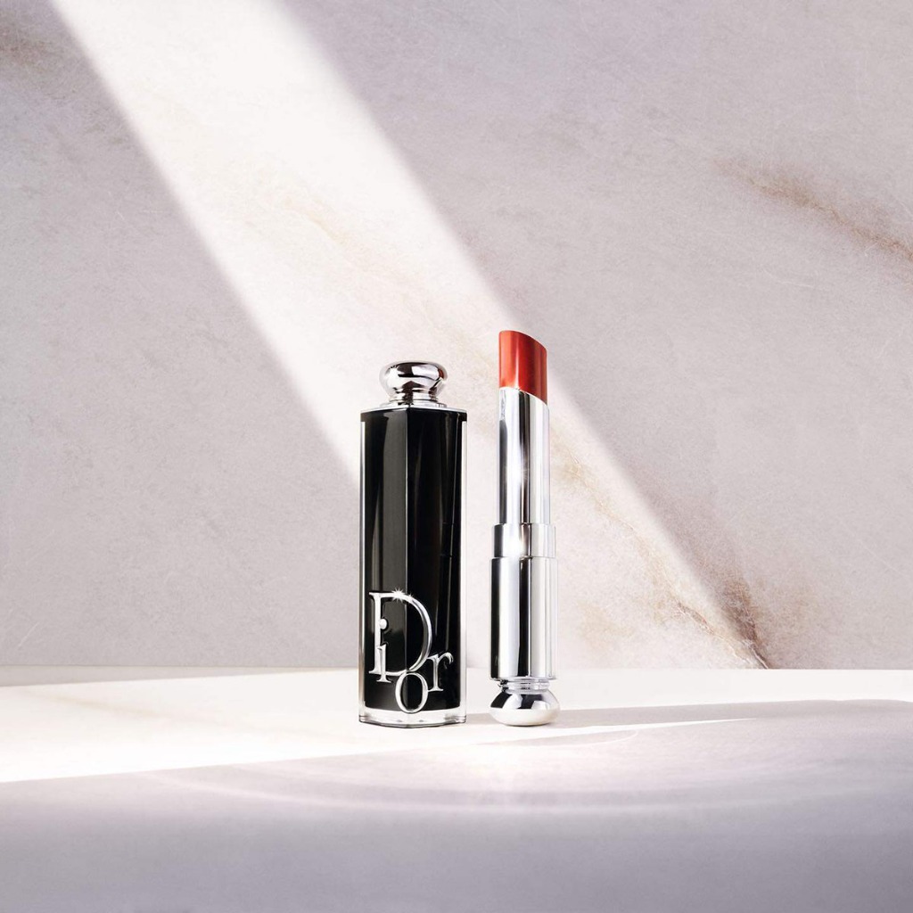 แท้🚚จัดส่งภายในวันเดียวกัน Dior Addict Shine Lipstick - Intense Color, 90% Natural Origin, Hydrating Floral Lip Care