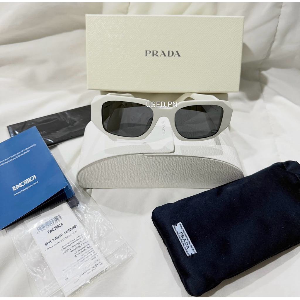 แว่นตา Prada sunglass 17WSF