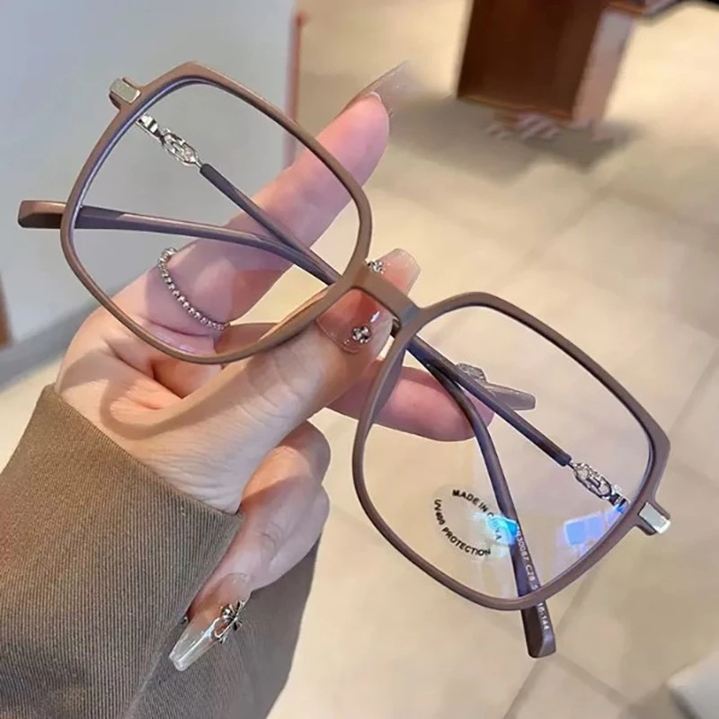 (-0~-550°)แถมฟรีกล่องใส่แว่น แว่นสายตาสั้น แว่นกรองแสงสีฟ้า แว่นแฟชั่น แว่นกรอบใหญ่ ใส่สบาย unisex 045