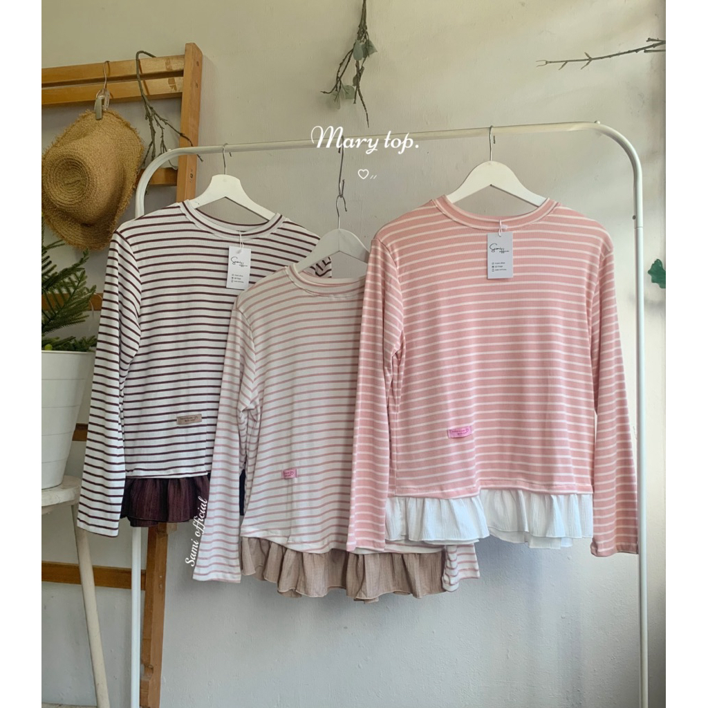 Mary top⊹ ࣪ ˖ 🐰ྀི เสื้อยืดคอกรม ผ้าร่อง ผ้ายืดเนื้อนุ่มมม  ดีเทล: แขนกระบอกตรง 𓍼 ชายโค้งพับมน แต่งระบายชายรอบ  𖥦