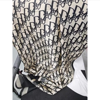 ผ้าคลุมไหล่ซาติน Shawl กันแดด ผ้าพันคอระบายอากาศดี อเนกประสงค์ สวมใส่ได้ทุกฤดู ใช้งานหลายโอกาส เดินทางทำงานออกไปเที่ยว